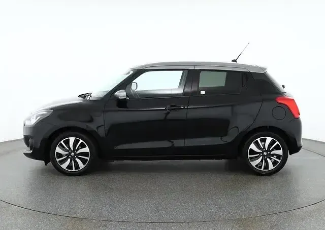 Gebraucht Suzuki Swift Comfort+ 111 PS (81 kW) 2017 Cosmic black Kleinwagen