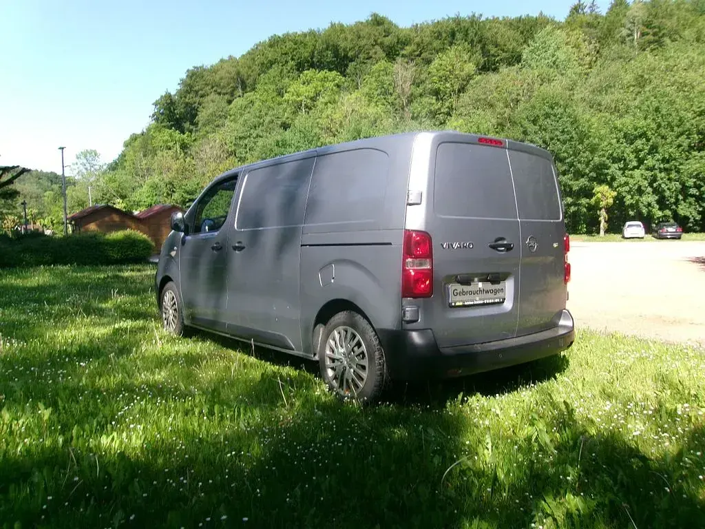 Gebraucht Opel Vivaro 120 PS (88 kW) 2021 Grau Van / Kleinbus