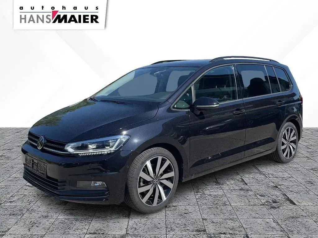 Gebraucht VW Touran Highline 150 PS (110 kW) 2025 Deep black perleffekt Van / Kleinbus