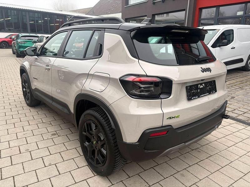 Neu Jeep Avenger 145 PS (106 kW) 2026 Grau SUV