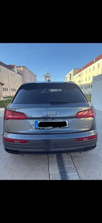 Gebraucht Audi Q5 Sport 190 PS (139 kW) 2017 Grau SUV