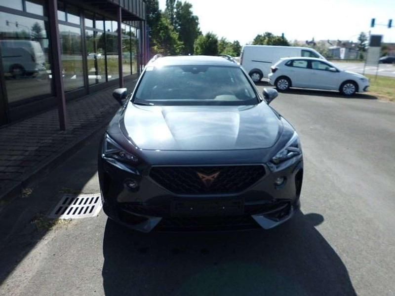 Gebraucht Cupra Formentor Basis 150 PS (110 kW) 2023 Magnetic tech metallic SUV