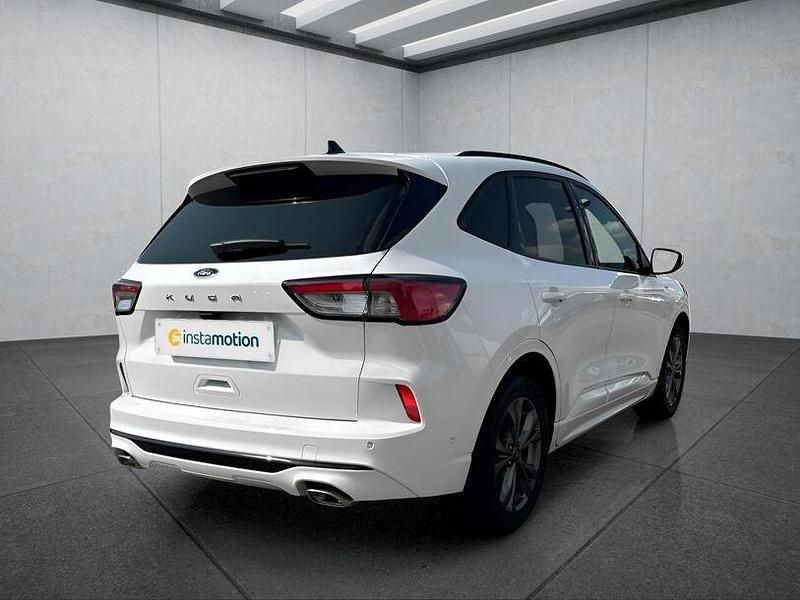 Gebraucht Ford Kuga 150 PS (110 kW) 2020 Weiß SUV