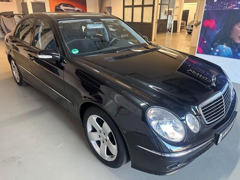 Gebraucht Mercedes E320 Avantgarde 224 PS (164 kW) 2005 Schwarz Limousine
