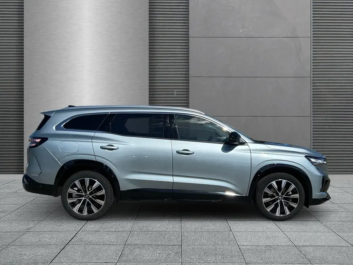 Gebraucht Renault Espace Techno 200 PS (147 kW) 2025 Grau (baltikumgrau) SUV