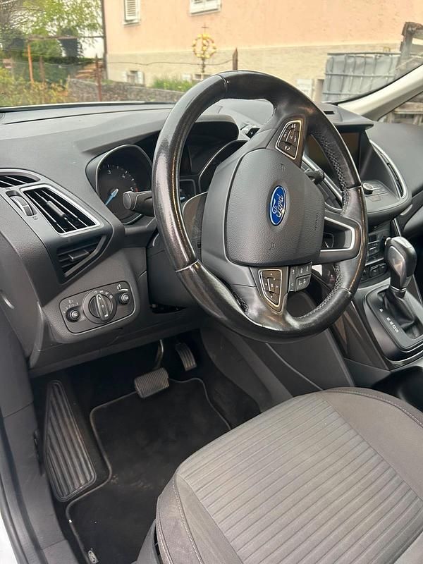 Gebraucht Ford Grand C-Max 116 PS (85 kW) 2015 Weiß Van / Kleinbus