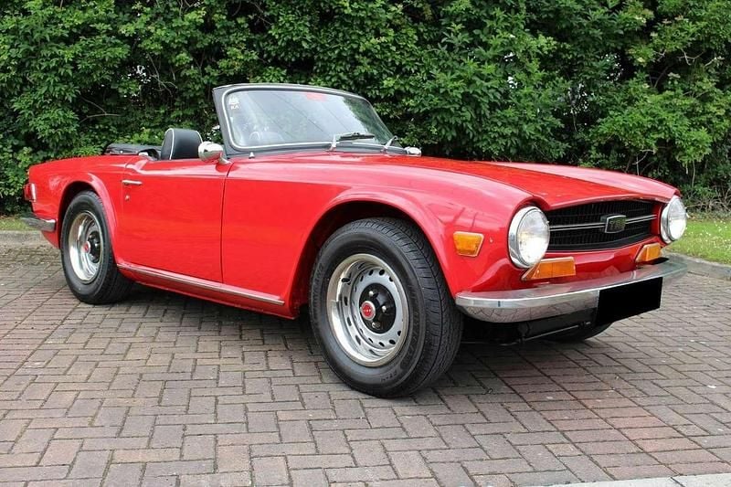 Rot Gebraucht 1972 Triumph TR6 Cabrio | 9.500 € - Bild 1/4