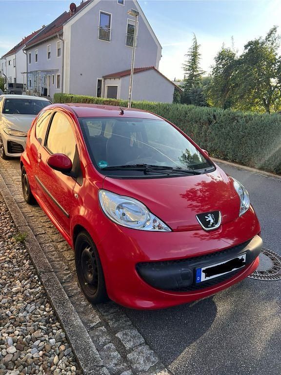Rot Gebraucht 2005 Peugeot 107 Filou Kleinwagen | 600 € (Fairer Preis) - Bild 1/4