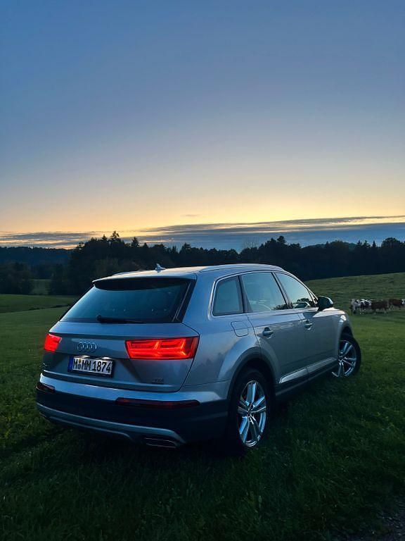 Gebraucht Audi Q7 Ambiente 218 PS (160 kW) 2016 Grau SUV