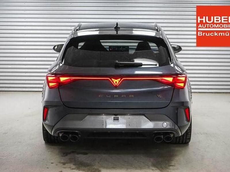 Gebraucht Cupra Leon VZ 333 PS (244 kW) 2025 Magnetic grau metallic (s7) Kombi