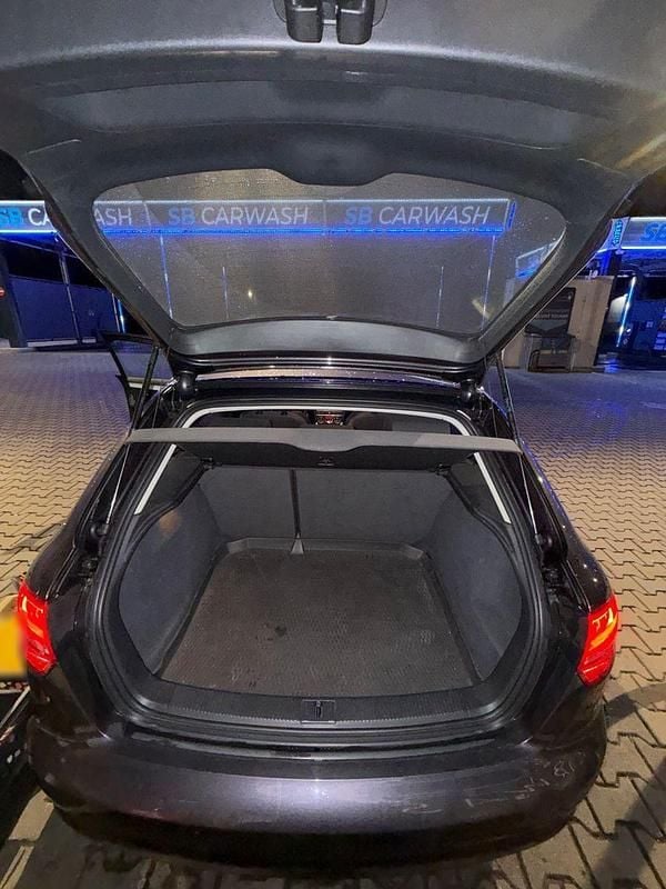 Gebraucht Audi A3 Ambiente 125 PS (91 kW) 2011 Violet Kleinwagen