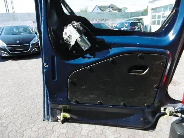 Gebraucht Opel Combo Basis 102 PS (75 kW) 2024 Blau Van / Kleinbus