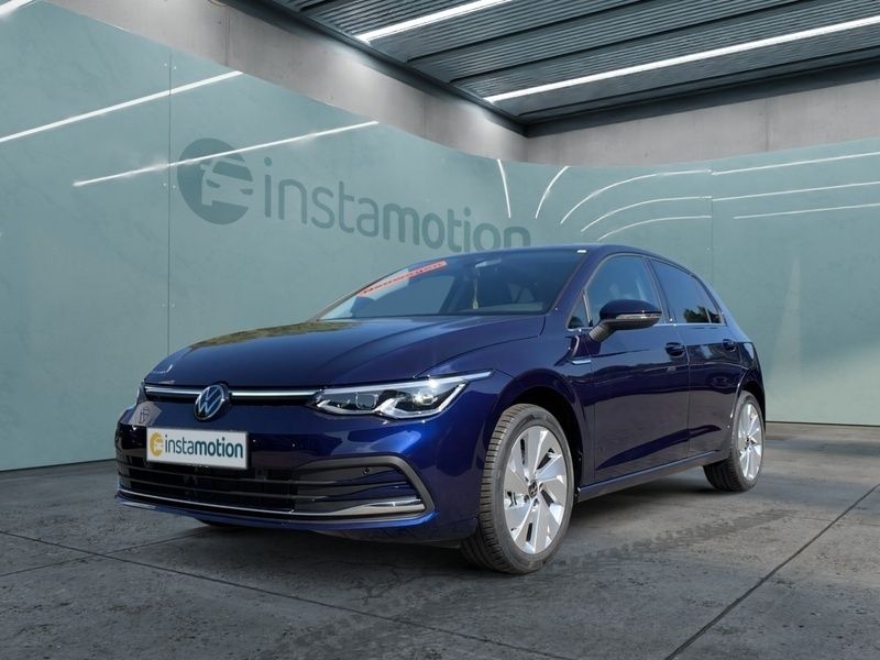 Gebraucht VW Golf VIII 131 PS (96 kW) 2023 Blau Limousine
