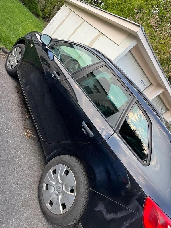 Second-hand Seat Ibiza Reference 86 CP (63 kW) 2014 Negru Hatchback
