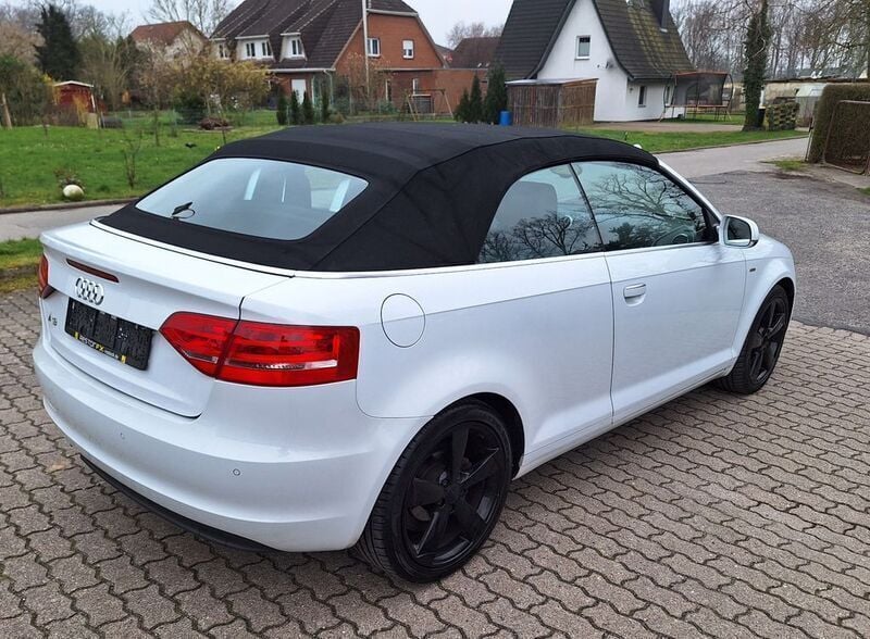 Gebraucht Audi A3 Cabriolet S-Line 140 PS (102 kW) 2011 Weiß Cabrio