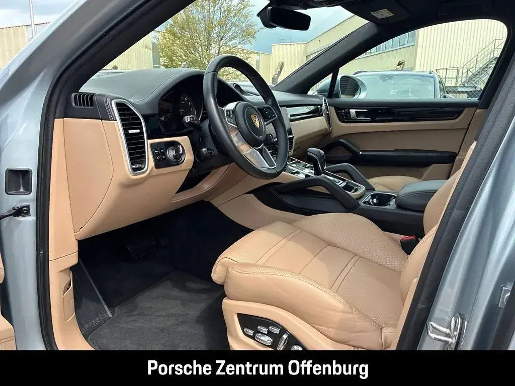 Gebraucht Porsche Cayenne E-Hybrid Coupe 462 PS (339 kW) 2020 Dolomitsilbermetallic SUV