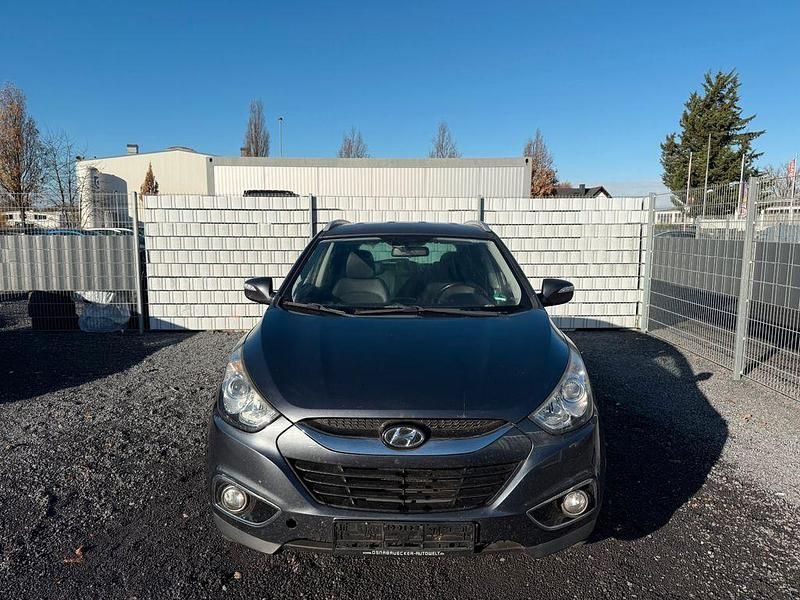 Grau Gebraucht 2010 Hyundai ix35 Style SUV | 3.800 € (Superpreis) - Bild 1/4