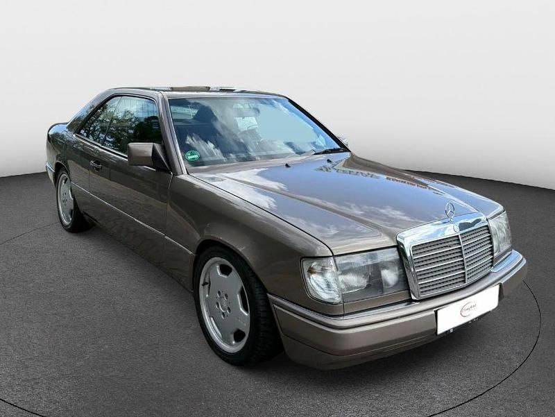 Używany Mercedes E300 179 KM (131 kW) 1990 Brązowy Coupe
