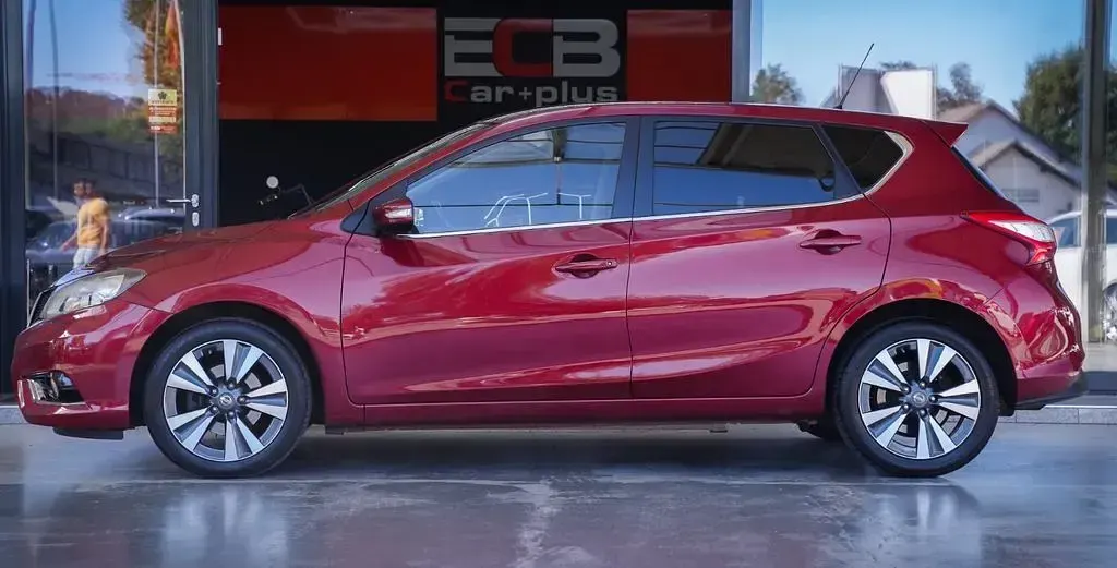 Gebraucht Nissan Pulsar N-Connecta 116 PS (85 kW) 2016 Rot Kleinwagen