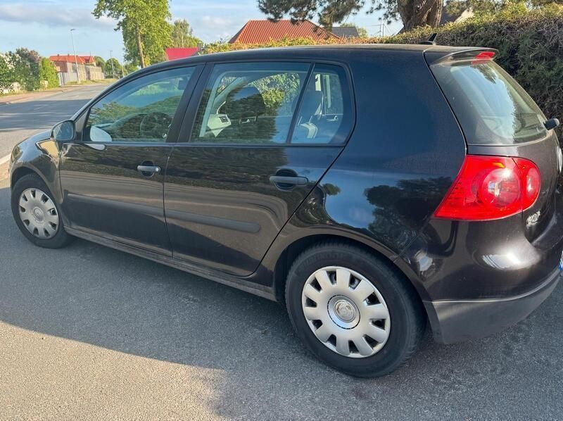 Schwarz Gebraucht 2004 VW Golf V Kleinwagen | 1.000 € (Superpreis) - Bild 1/3