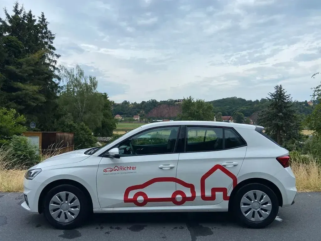 Neu Skoda Fabia Essence 80 PS (58 kW) 2026 Candyweiß Kleinwagen