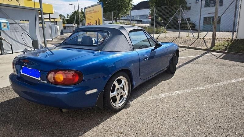 Gebraucht Mazda MX5 140 PS (102 kW) 1999 Blau Cabrio