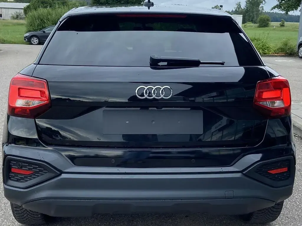 Gebraucht Audi Q2 150 PS (110 kW) 2022 Schwarz SUV