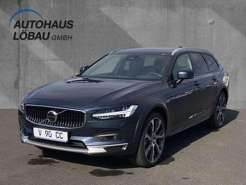 Gebraucht Volvo V90 CC Ultimate 197 PS (144 kW) 2024 Dunkel blau metallic Kombi