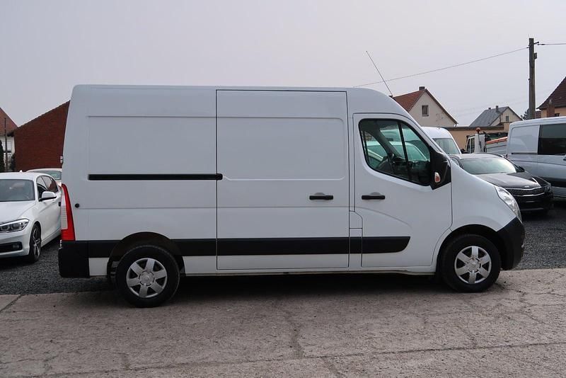 Gebraucht Opel Movano 131 PS (96 kW) 2017 Weiß Van / Kleinbus