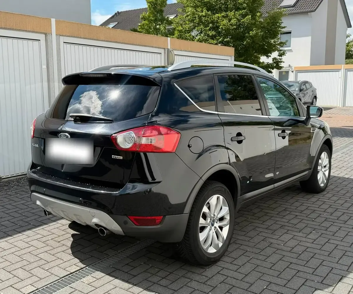 Gebraucht Ford Kuga Titanium 136 PS (100 kW) 2009 Schwarz SUV