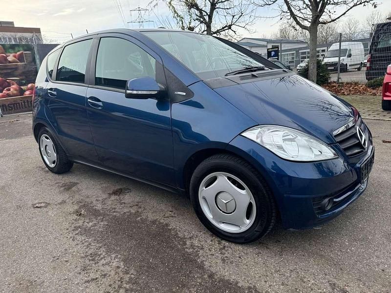 Gebraucht Mercedes A160 95 PS (69 kW) 2012 Blau Limousine