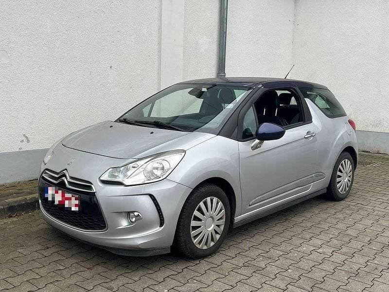Gebraucht Citroën DS3 Chic 82 PS (60 kW) 2015 Lackierung grau zweifarbig Kleinwagen