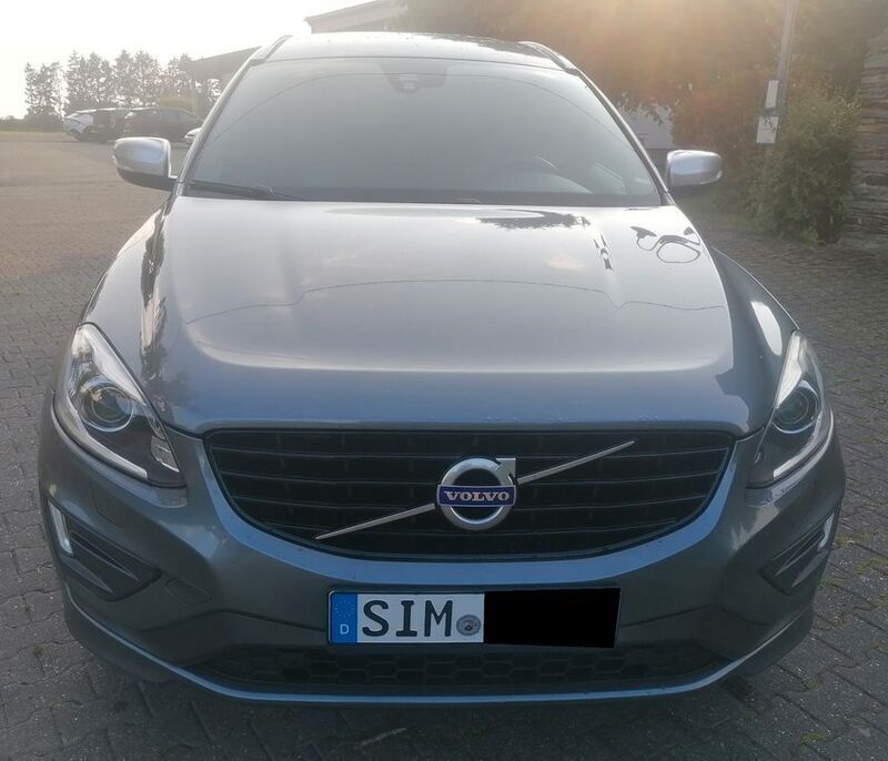 Gebraucht Volvo XC60 Momentum 220 PS (161 kW) 2015 Grau SUV
