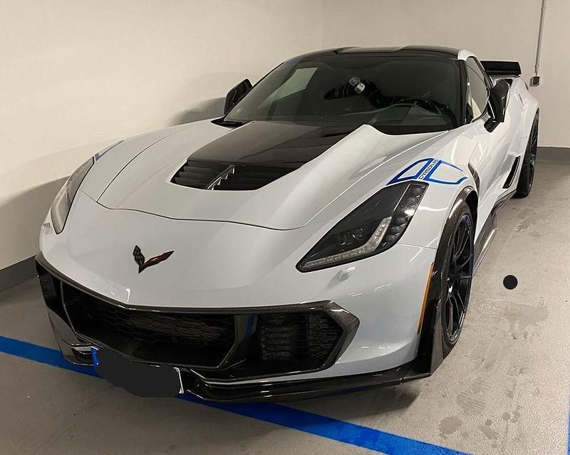 Grau Gebraucht 2018 Corvette Z06 Coupé | 115.000 € - Bild 1/4