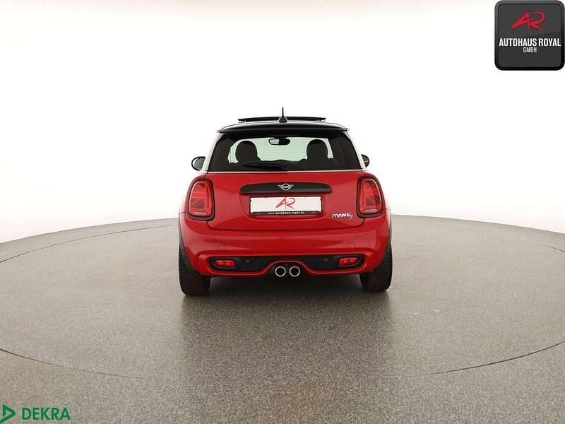 Gebraucht Mini Cooper S Chili 192 PS (141 kW) 2020 Chili red Kleinwagen
