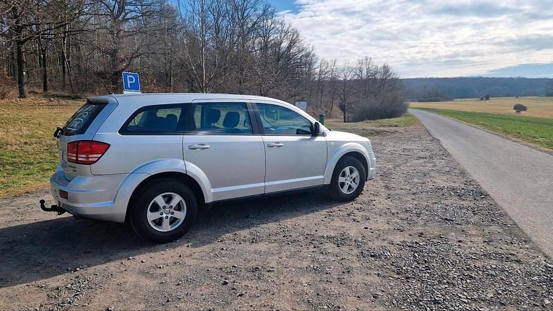 Używany Dodge Journey 170 KM (125 kW) 2010 Srebrny SUV