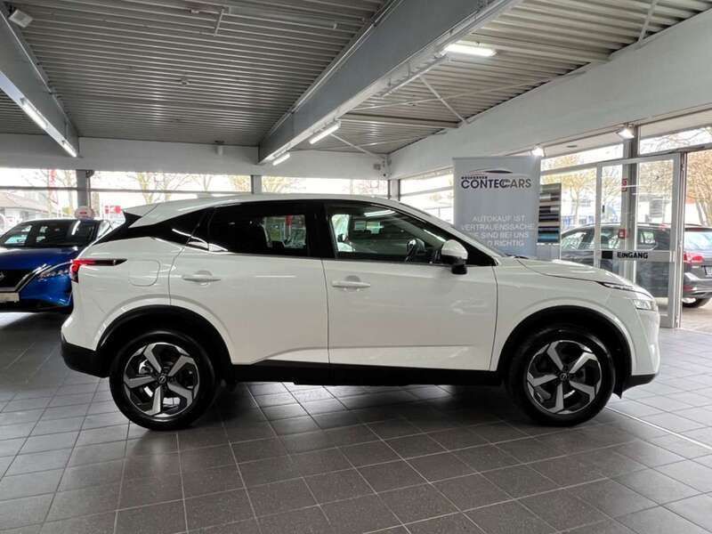 Grau Gebraucht 2023 Nissan Qashqai 360º SUV | 26.200 € (Guter Preis) - Bild 1/4