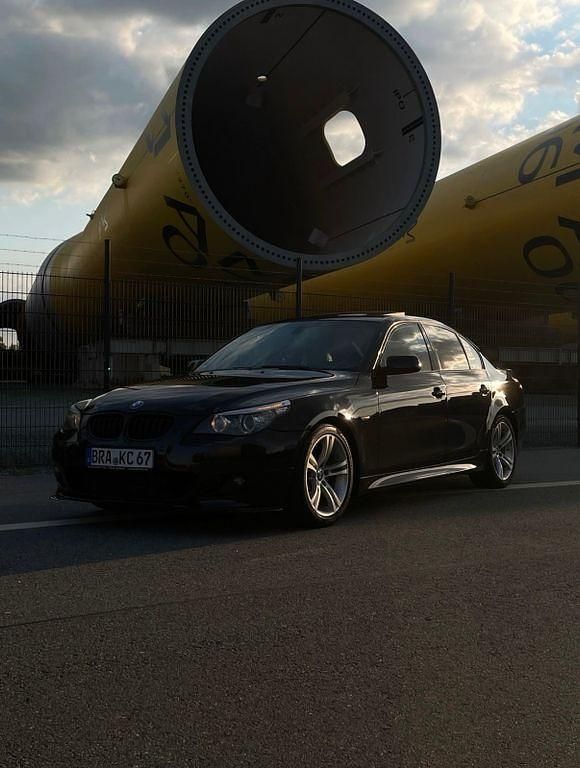 Gebraucht BMW 530 Sport Line 272 PS (200 kW) 2008 Schwarz Limousine