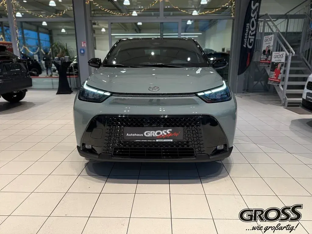 Neu Toyota Aygo X 116 PS (85 kW) 2025 Grau SUV