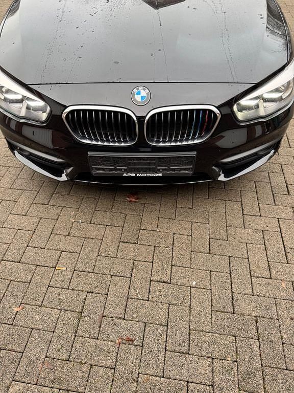 Schwarz Gebraucht 2016 BMW 116 Kleinwagen | 12.000 € (Etwas zu teuer) - Bild 1/4