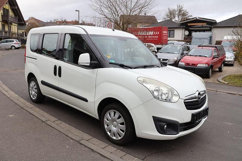 Gebraucht Opel Combo 120 PS (88 kW) 2014 Weiß Van / Kleinbus