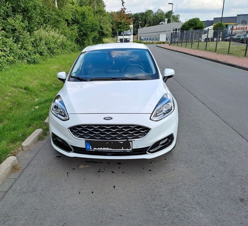 Weiß Gebraucht 2020 Ford Fiesta Vignale Kleinwagen | 14.550 € (Fairer Preis) - Bild 1/4