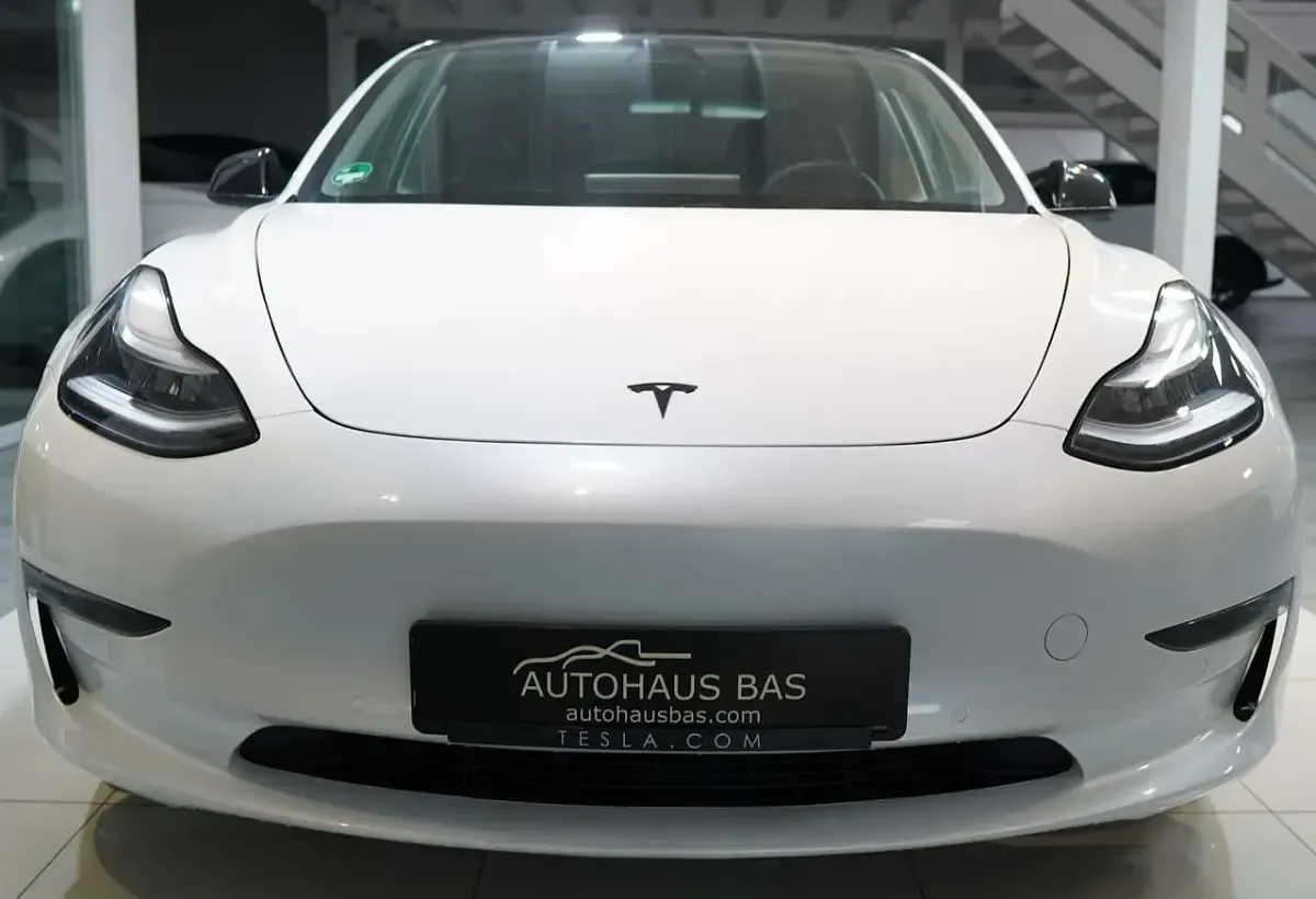 Gebraucht Tesla Model 3 Long Range AWD 350 kW (476 PS) 2020 White pearl multi coat Limousine