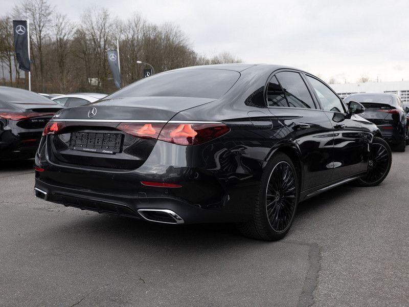 Gebraucht Mercedes E200 AMG 204 PS (150 kW) 2024 Metalliclack graphitgrau Limousine