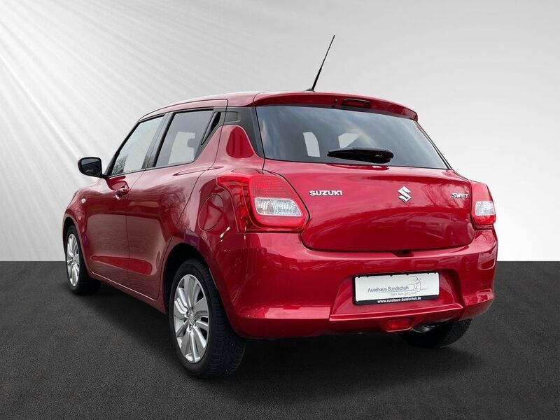 Gebraucht Suzuki Swift Comfort 111 PS (81 kW) 2018 Rot Kleinwagen