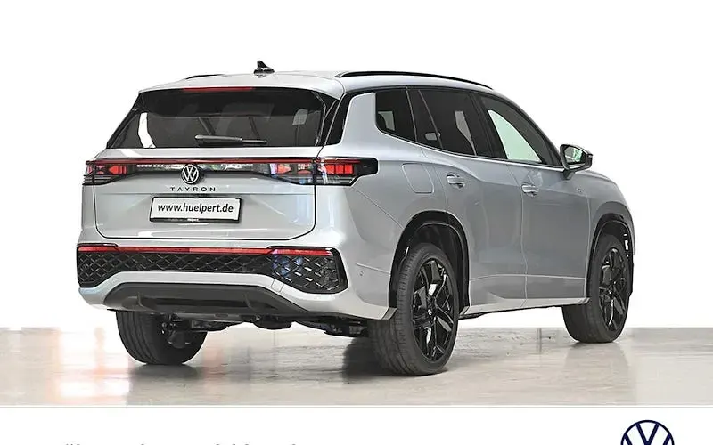 Neu VW Tayron R-line 150 PS (110 kW) 2026 Silber SUV