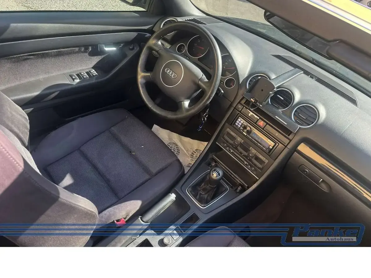 Gebraucht Audi A4 Cabriolet 163 PS (119 kW) 2003 Ebonyschwarz perleffekt Cabrio
