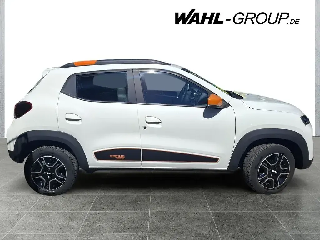Używany Dacia Spring Essentiel 33 kW (45 KM) 2023 Biały Hatchback