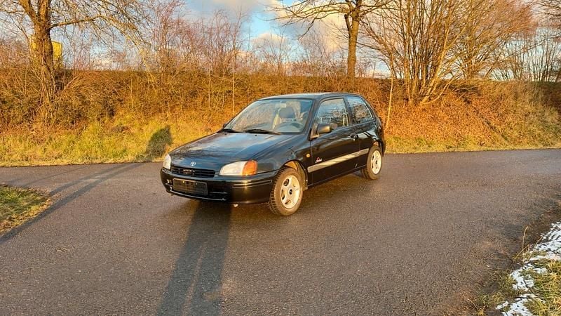 Schwarz Gebraucht 1997 Toyota Starlet Edition Kleinwagen | 1.200 € (Guter Preis) - Bild 1/4