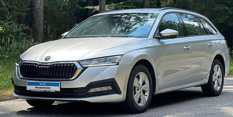 Silber Gebraucht 2022 Skoda Octavia Ambition Kombi | 16.490 € (Fairer Preis) - Bild 1/4